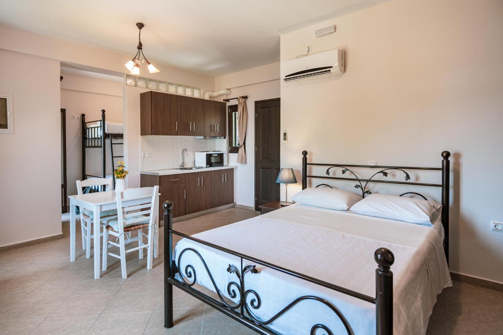 Xenios Kotronas Apartment Luaran gambar